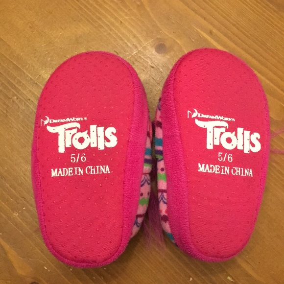 Trolls Slippers - Picture 2 of 3